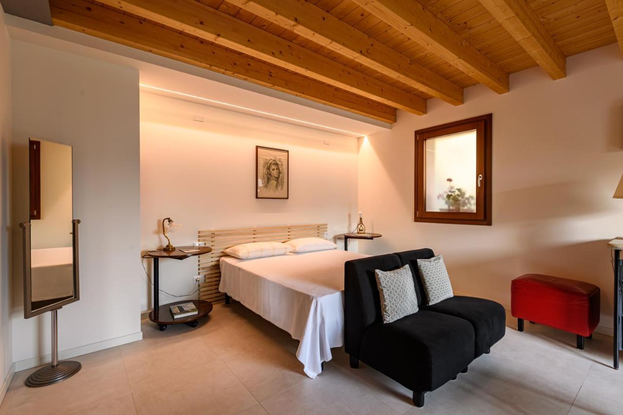 In Riva Al Lago Di Iseo Dependance Primo Piano Marone Zewnętrze zdjęcie